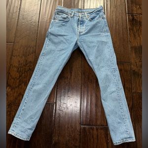 Levi’s 501 medium wash 27x28